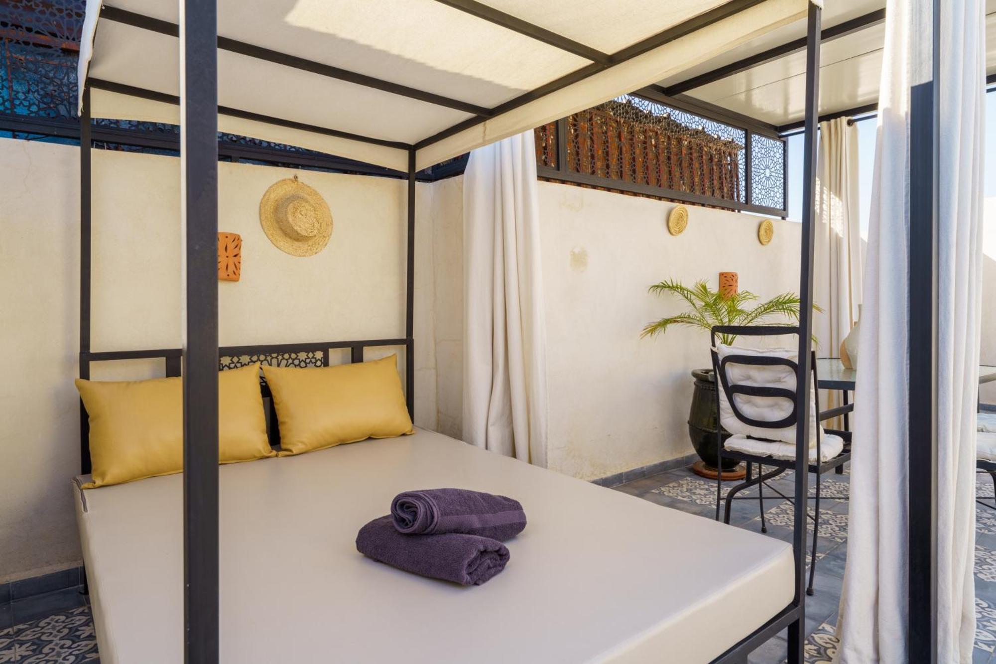 Riad 4 Chambres - Piscine & Petit Dejeuner Gratuit - Wifi Fibre Optique Μαρακές Εξωτερικό φωτογραφία