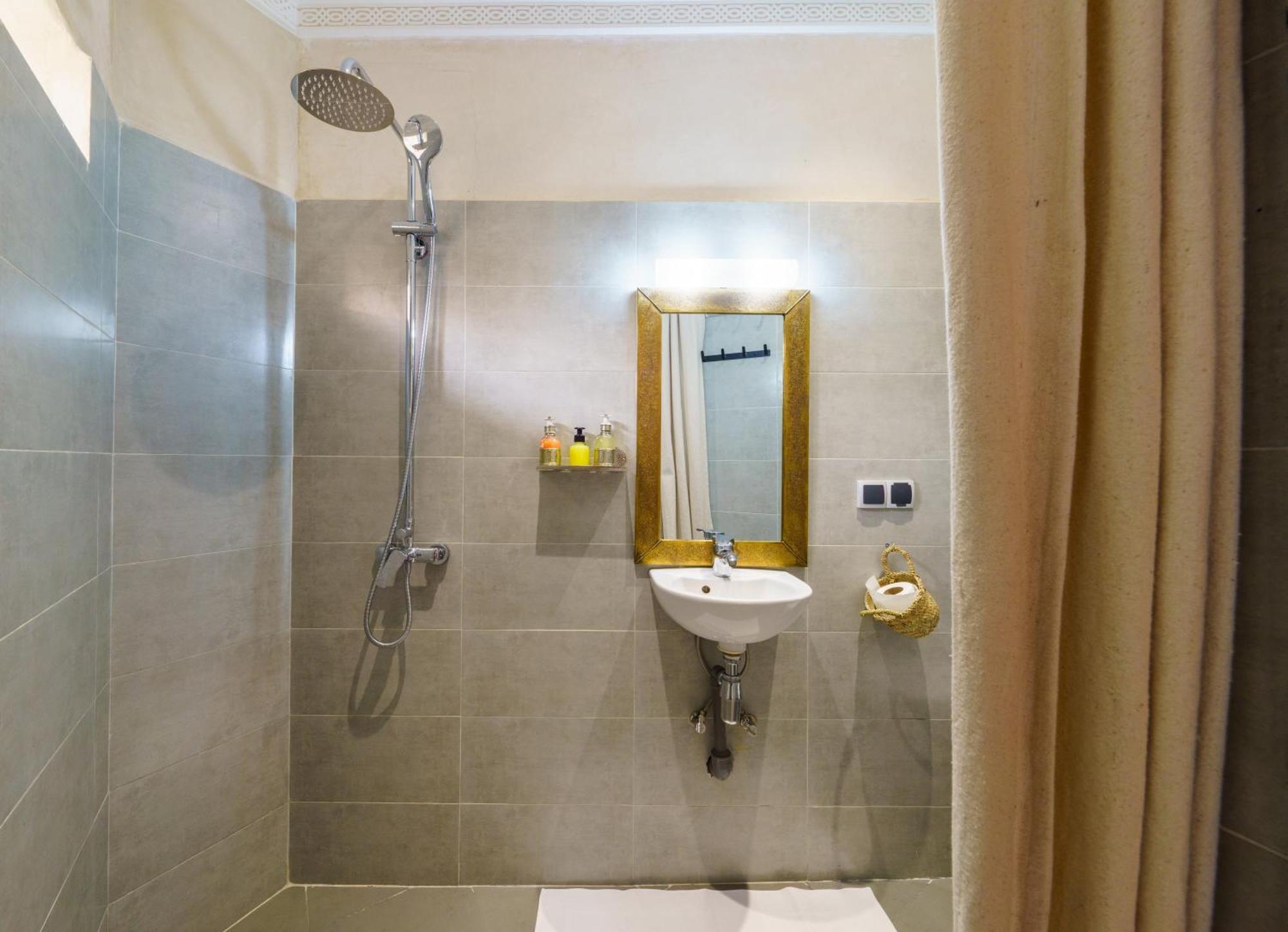 Riad 4 Chambres - Piscine & Petit Dejeuner Gratuit - Wifi Fibre Optique Μαρακές Εξωτερικό φωτογραφία